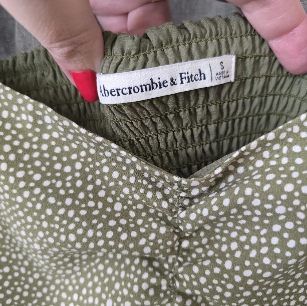 Abercrombie & Fitch Green Polka Dot Smocked Back Crop Top Size S Puff Sleeve